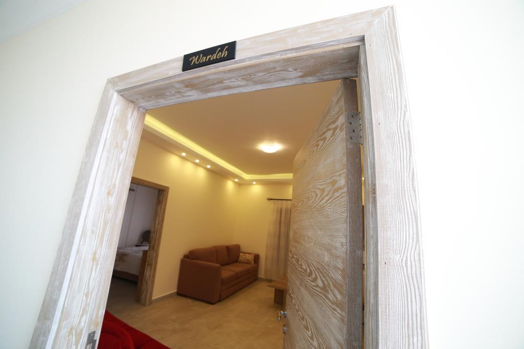 Asamina Boutique Hotel Тир Экстерьер фото