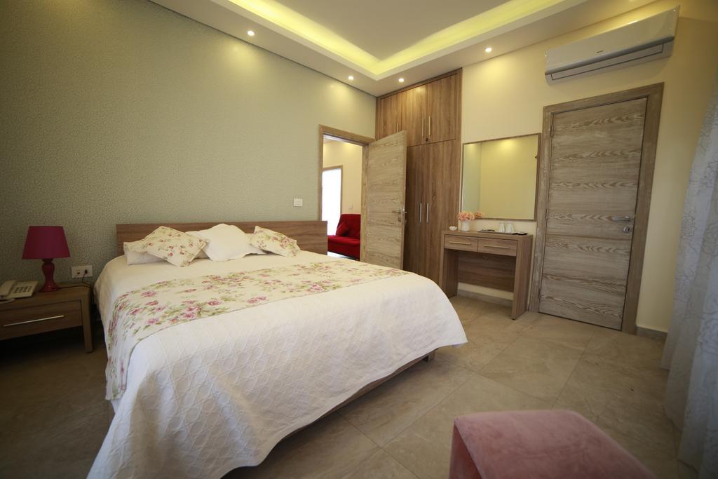 Asamina Boutique Hotel Тир Экстерьер фото