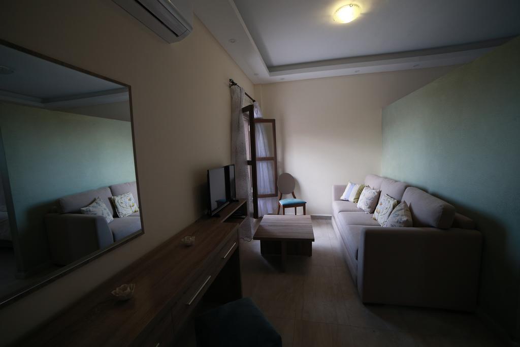 Asamina Boutique Hotel Тир Экстерьер фото