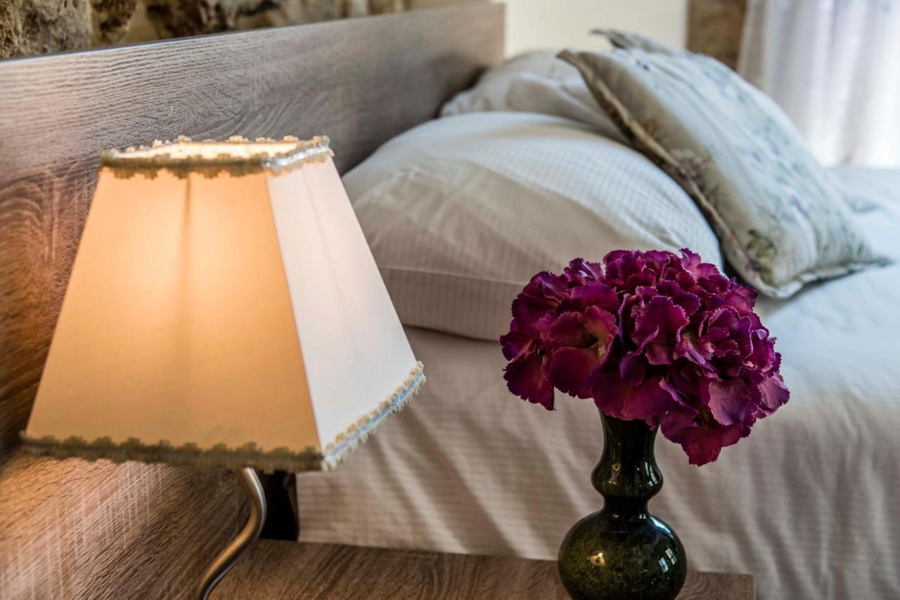 Asamina Boutique Hotel Тир Экстерьер фото